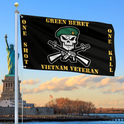 Green Beret Vietnam Veteran Grommet Flag Independence Day Decor Gift for Veteran Dad - Printvoro